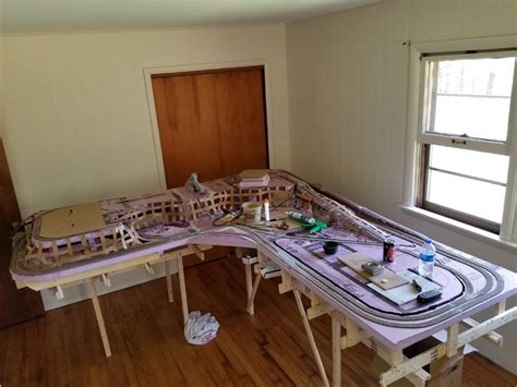 X L Shaped Train Layout In N Model Train Layouts Ho Scale Train My