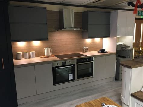 We supply and fit howdens kitchens and joinery products. The 25+ best Howdens kitchen clerkenwell ideas on ...