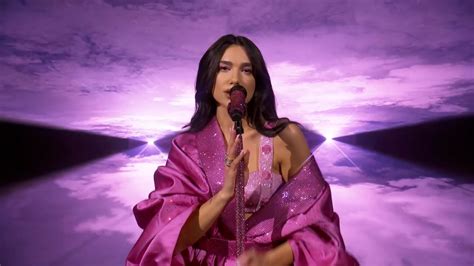 Levitating is a song by english singer dua lipa from her second studio album, future nostalgia (2020). Dua Lipa - Levitating ft. DaBaby / Don't Start Now (Live ...