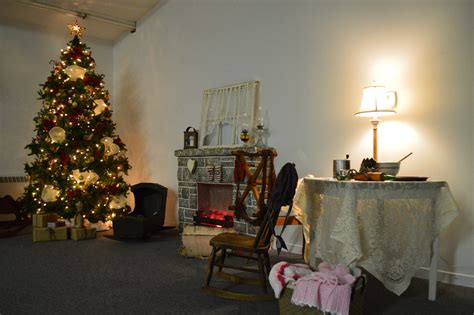 3 decor secrets of happy couples. Old Fashioned Christmas Decor Gallery