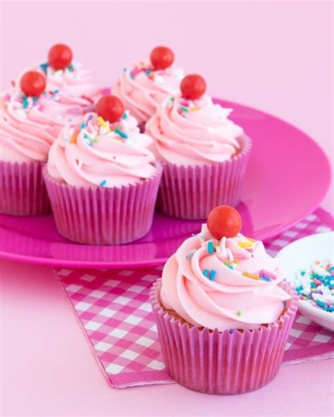 Simple Strawberry Funfetti Cupcakes Recipe Pink Confetti Cupcakes