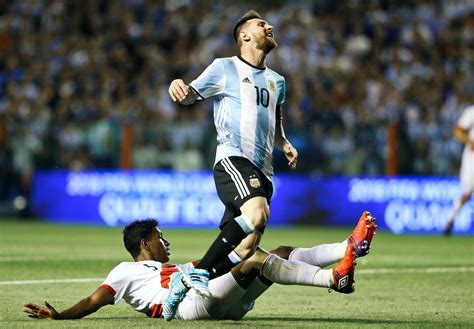 World cup qualifying has been seriously affected by the coronavirus pandemic with many south america (conmebol 4.5 places). Why I love the South American World Cup qualifiers and why ...