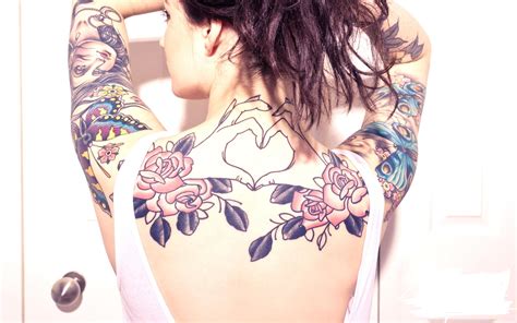 Tattoo Express 50 Tatuajes Muy Sexys De Mujeres Sensuales