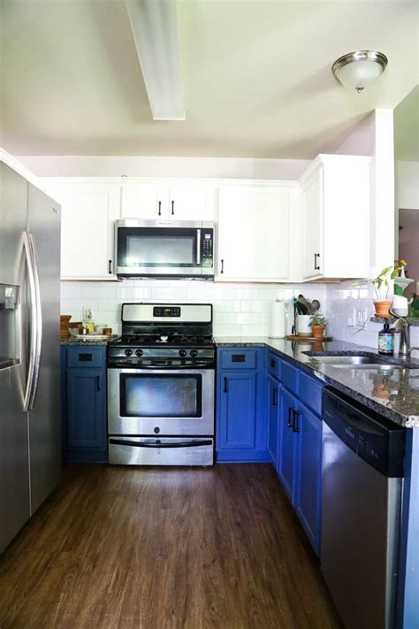 As with any room in the house, a small dining room space presents some challenges. Our Small Dining Room Renovation: Ideas for How to Make a ...