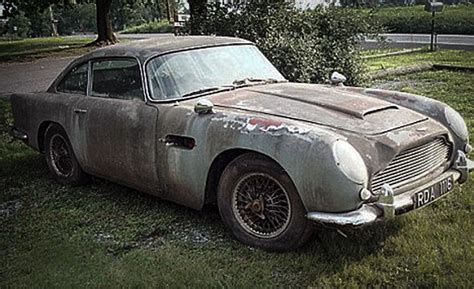 Abandoned Aston Martin Db5 1964 Barn Finds Classic Cars Abandoned