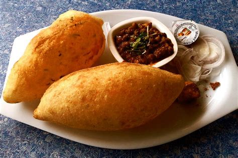 छोले भटूरे) is a food dish originating from northern india. Chole Bhature For Lunch? These 5 Joints In Gurgaon Keep Us ...
