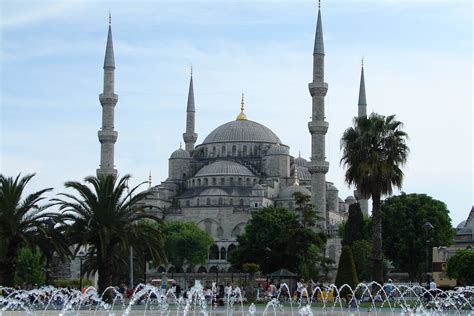 Cette page va vous orienter vers des informations touristiques utiles pour pour les personnes résidant en turquie, il y a aussi de nombreuses agences de voyage locales qui. Tourisme en Turquie - Découvrir un pays à cheval sur deux ...