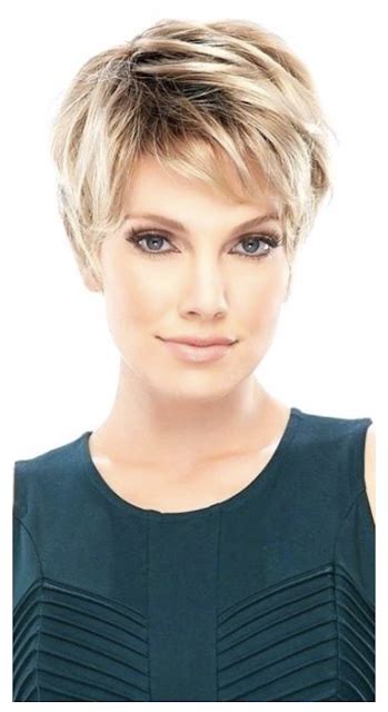 Hair of this type is very appealing if properly handled. trendy short hairstyles for women 2019 | Thin hair ...
