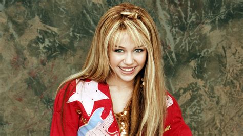 Miley Cyrus Penned A Letter To Hannah Montana For The Show S 15th
