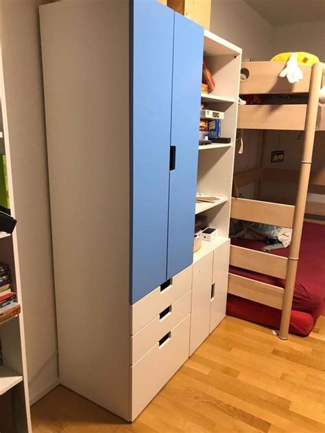 Ikea hängeaufbewahrung schafft spielend neuen stauraum. Kinderzimmer Schrank IKEA STUVA kaufen auf Ricardo