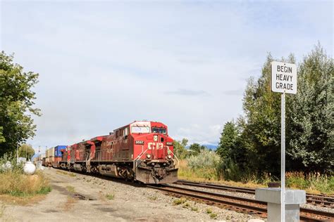 Eastbound Double Stack Starts Down The Grade From Notch H Flickr