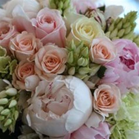 Here are some ideas for those who are lacking in inspiration. Magnolia Flowers and Gifts | Wedding Flowers Brisbane ...