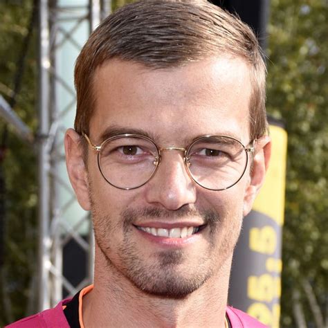 14 works in joko winterscheidt. Joko Winterscheidt | Promiflash.de