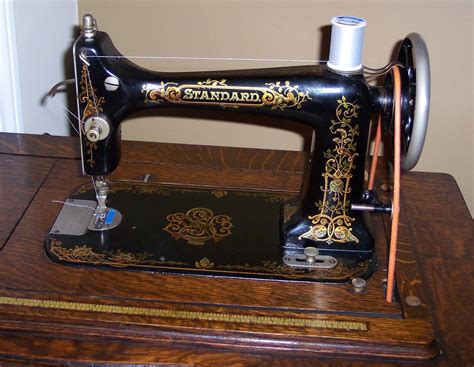 Museo De Maquinas De Coser Y Costura Leslie Standard Sewing Machine
