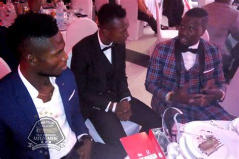 Glody likonza joueur médiateur aux @tpmazembe international congolais. ISSAMA and LIKONZA acclaimed!