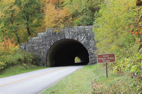 Bridgehunter.com | Little Pisgah Ridge Tunnel