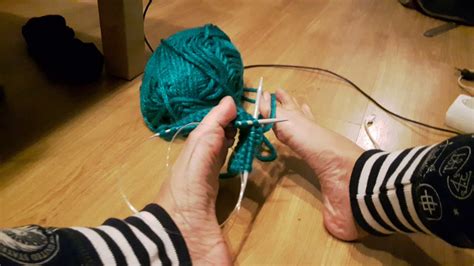 Pick up and knit sts along the next side of the foot. Learning How to Knit (With My Feet!) - YouTube