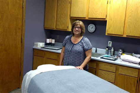 Massage therapist opens her doors at Warren Place - Crawford County Now