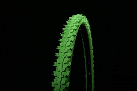 Curio Uk Neon Green Mountain Bike Tyre Tire 26 X 190 Ls089