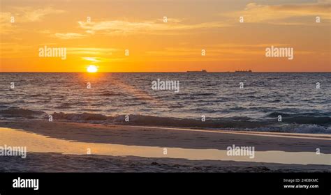Perth Beach Sunset Hi Res Stock Photography And Images Alamy