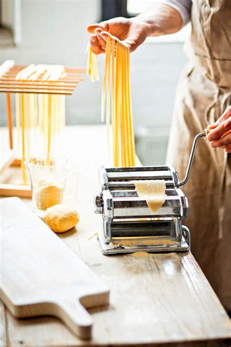 Zelf Pasta Maken Dit Meel Gebruik Je En Zo Ga Je Te Werk Delicious