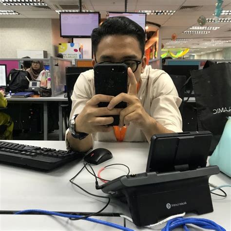 Nik fauzi bin nik sin manager. U Mobile Service Centre - Bukit Bintang - Kuala Lumpur ...