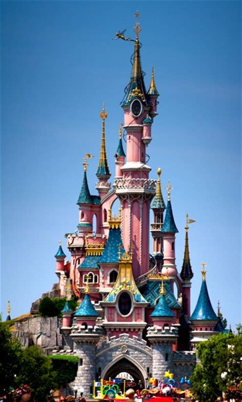 Let yourself be whisked away to the fairytale worlds of your favourite disney stories! Disneyland Parijs - uitstapjes - op stap met kinderen ...