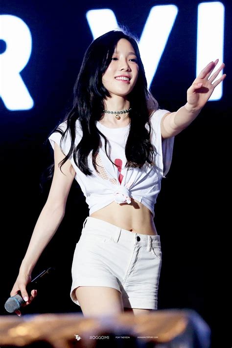 8 Of Sm Entertainments Female Idols With The Best Abs Koreaboo