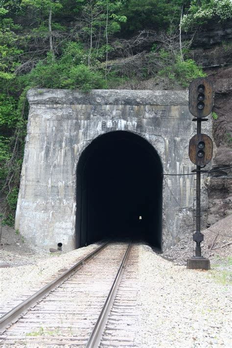 Bridgehunter.com | Big Bend Tunnel