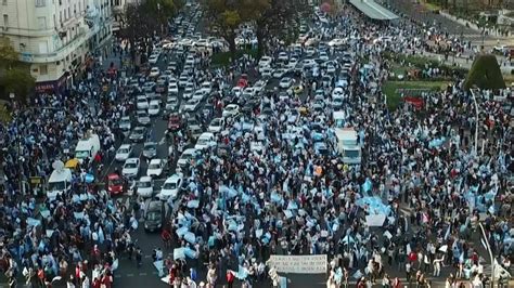 Nuevas Protestas En Argentina Contra El Gobierno Y El Confinamiento