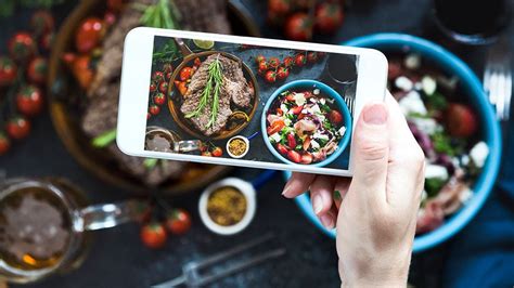 How To Manage Social Media Marketing For Restaurants