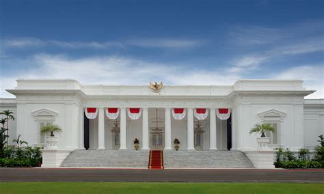 Harga terbaik untuk xiaomi redmi 9 di indonesia adalah rp 1.541.000 anda dapat membeli xiaomi redmi 9 dengan harga terendah senilai rp 1.541.000 dari tokopedia yang 0% lebih murah daripada xiaomi redmi 9 yang dijual oleh blibli dengan harga rp 1.541.500, anda juga dapat membelinya dari shopee dan lazada. Menikmati Kemegahan Istana Kepresidenan — Mimbar Rakyat