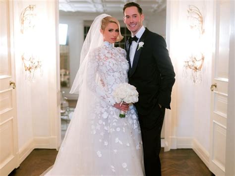 Paris Hilton Wore A Custom Oscar De La Renta Wedding Dress With Sheer