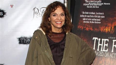 How Valerie Harper Defied A Fatal Cancer Diagnosis