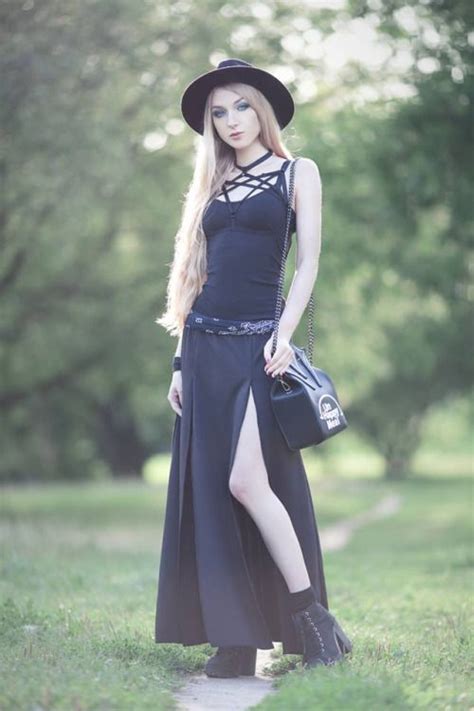 Dark Mori And Strega Fashion Dark Mori Fairytale Fantasies Goth Beauty