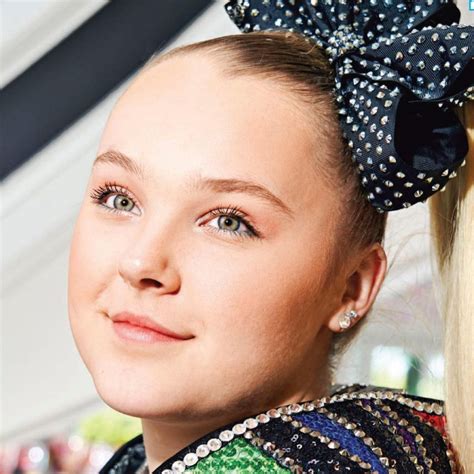 Jojo Siwa Biography Wiki Net Worth 2021 Phone Number Age Height Career And More