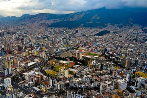 Quito Ecuador Ciudad Fotografía Lugares Para Viajar Lugares Maravillosos