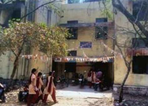 Over 400 Girls From This College Pee In The Open Hyderabad News