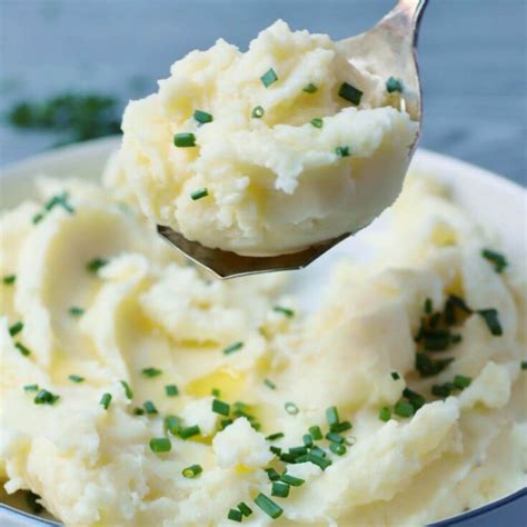 Simple Buttermilk Mashed Potatoes Dish N The Kitchen