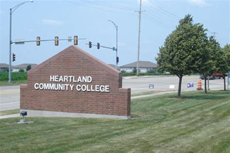 Heartland To Hold Virtual Commencement Ceremonies Wjbc Am 1230