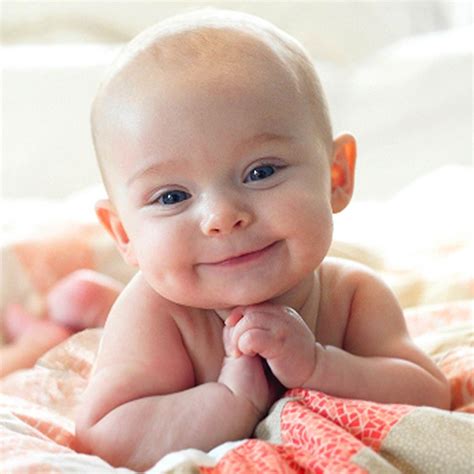 Konsep 26+ Foto Bayi