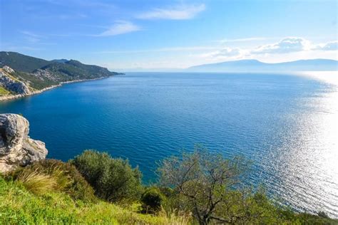 Sehr saubere kiesstrände, glasklares wasser, historische städte mit südländischer atmosphäre. BILDER: Makarska, Kroatien | Franks Travelbox