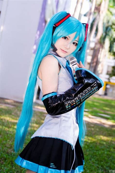 Pin By Misa Emery On Cosplay Miku Hatsune Cosplay Vocaloid Cosplay