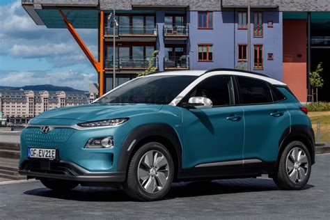 Nail the accelerator, and you can chirp the front tires. Hyundai Kona Electric Comfort 5 door specs | cars-data.com