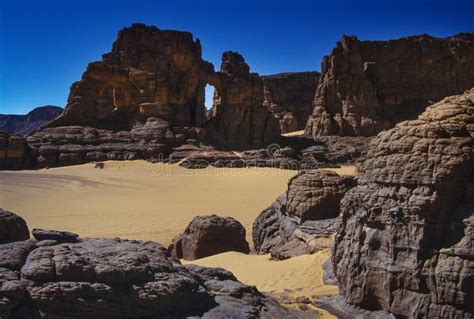Argelia Parque Nacional De Tassili N ‘ajjer África Imagen De Archivo