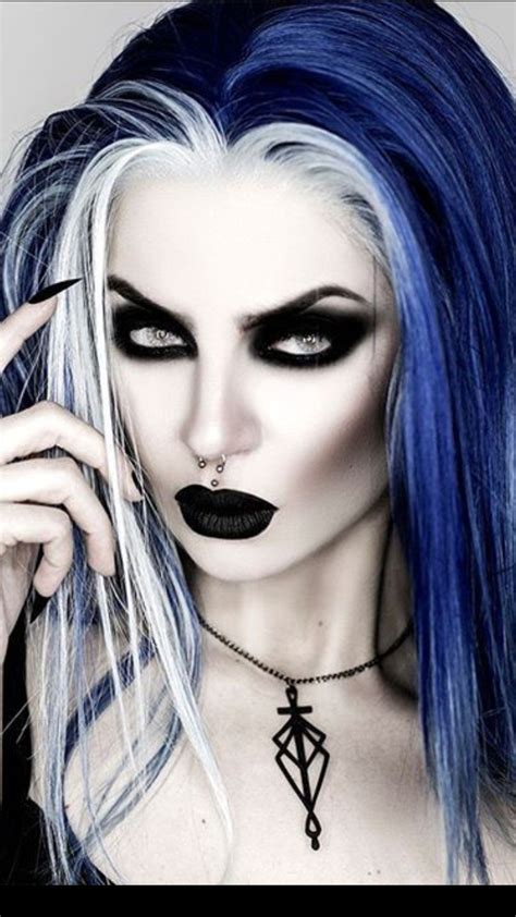 Goth Beauty Dark Beauty Halloween Kostüm Halloween Face Makeup Goth Model Gothic Makeup