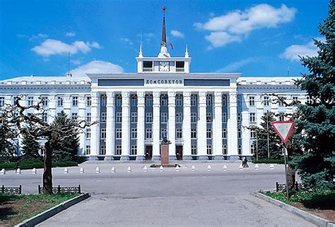 De jure ist es die zweitgrößte stadt der republik moldau, die nach wie vor die region als teil des eigenen territoriums ansieht. Tiraspol