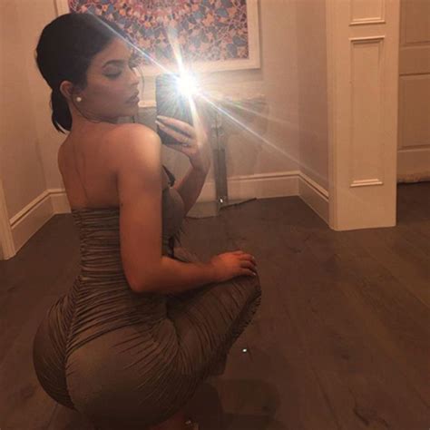 Photos From Kylie Jenners Sexiest Instagrams Page 2 E Online Uk
