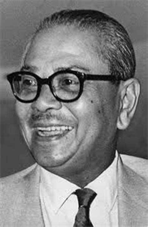 Born on february 8, 1903, be was the first chief minister of the federation of malaya from 1955 to 1957. Merdeka; Erti Perjuangan dan Kebebasan: Bapa Kemerdekaan ...
