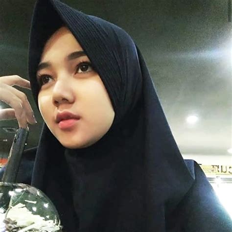 Kumpulan Foto Cewek Jilbab Cantik Dan Manis Untuk Dp Bbm Manis Bulan Ramadhan